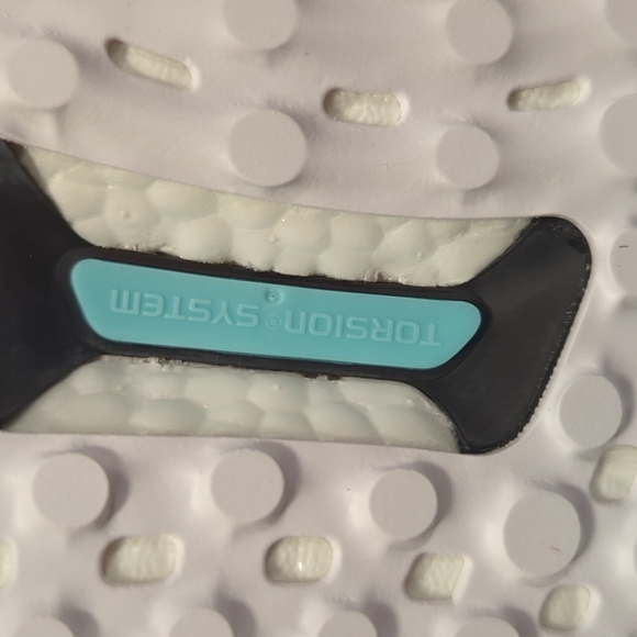 NWT adidas ULTRABOOST SLIP ON DNA White Running Shoes - Picture 9 of 11